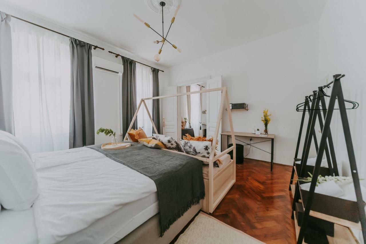 PUY Alloro Boutique Apartment מראה חיצוני תמונה